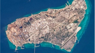 美以轟炸伊朗石油樞紐哈爾克島-卡尚市鐵路橋被炸毀釀2死3傷