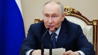 普京---俄羅斯須自研具競爭力AI模型-才能保障國家安全