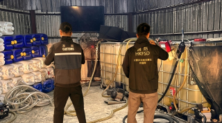 不法分子將貨車改造-流動電油站--消防處研修例倍增罰則