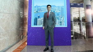 全民國家安全教育日-霍啟山-香港在國安法護航下主動對接-十五五--定能綻放更耀眼光芒