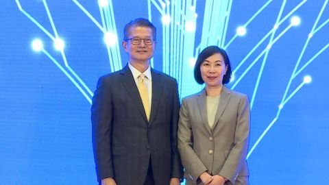 第六批22重點企業落戶港-涵蓋AI製藥等領域-一半來自海外