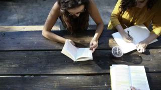 世界閱讀日-個人閱讀還是社群閱讀-談閱讀的兩種方式