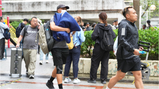 有片-宏仁閣居民感歎3小時難執拾多年記憶-盼能再與父母上樓同家園告別