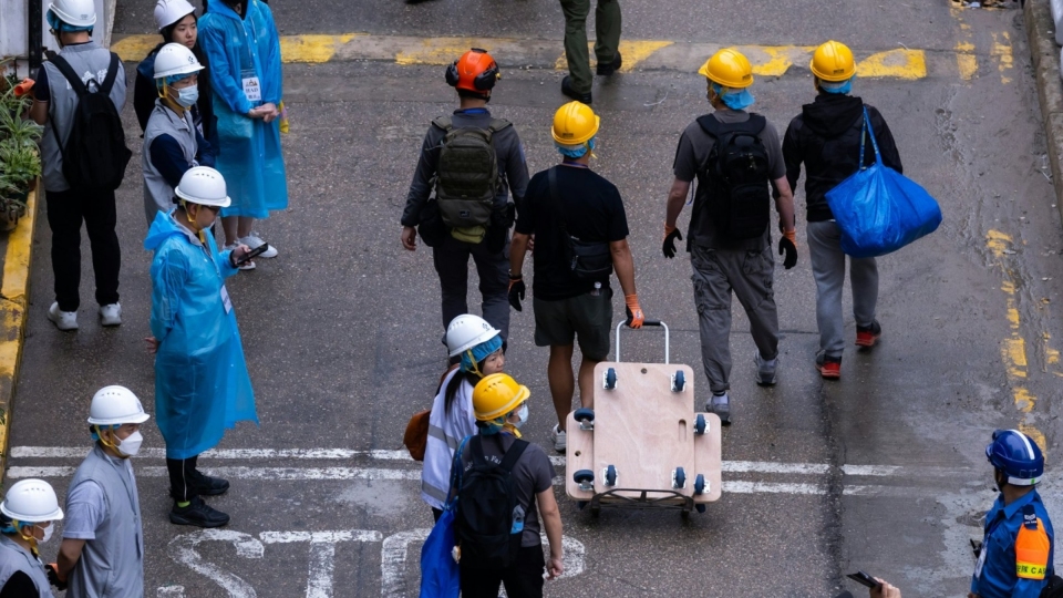 宏福苑五級火-宏昌閣宏道閣開放上樓執拾-有居民冀拍全家福作留念