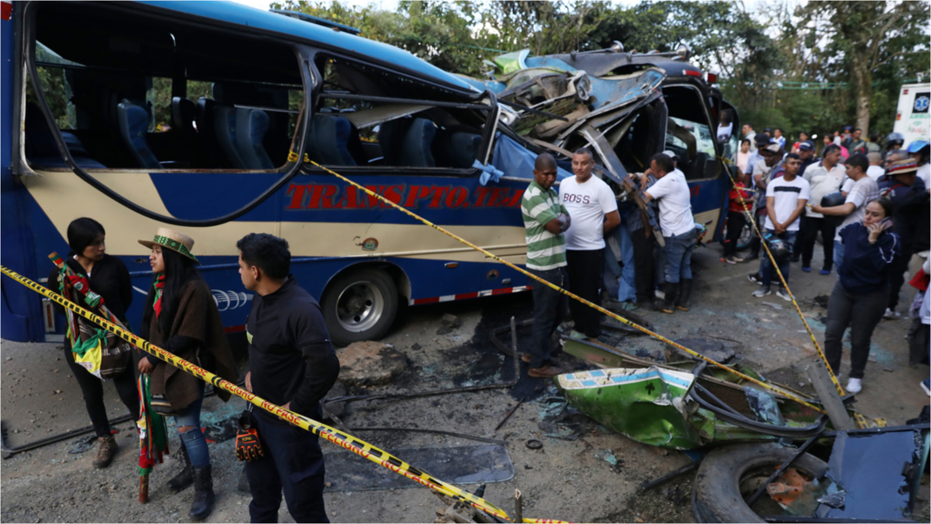 有片｜哥倫比亞一巴士遭爆炸襲擊　已致至少20死36傷