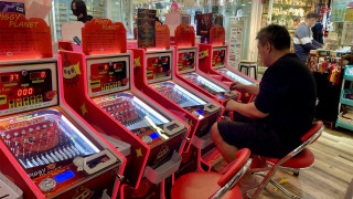 當局擬加強規管夾公仔機及彈珠機店-麥美娟-下月諮詢立法會