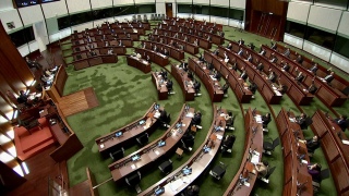 立法會三讀通過財政預算-陳茂波-首季經濟增長料保持良好勢頭