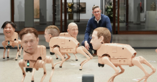 有片-為機械狗戴上朱克伯格馬斯克頭套-藝術家反思演算法控制世界觀