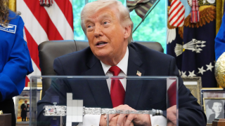 特朗普稱不久後將公開多數有關UFO資料-曾批奧巴馬相關言論洩密