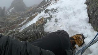 日本飛驒山脈-兩港男沿繩下降時被困雪地食物已耗盡-朋友發帖冀附近人士提供協助