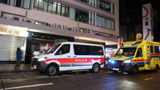 尖沙咀金舖職員遭箍頸劫走50萬元金器-警拘3人起回贓物