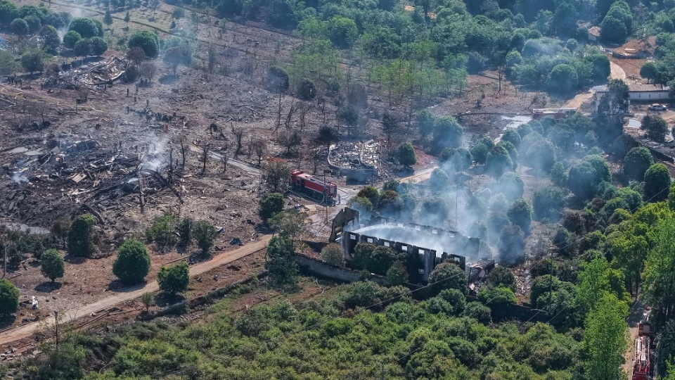 湖南瀏陽煙花廠爆炸致26死61傷-當局指已基本完成現場搜救