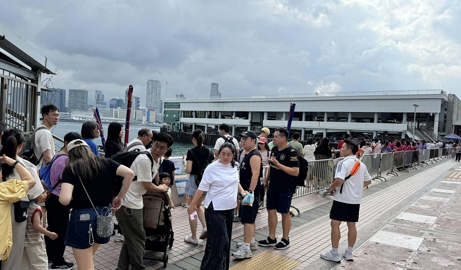 長洲太平清醮-中環碼頭現人龍-長洲店鋪積極籌備迎盛事