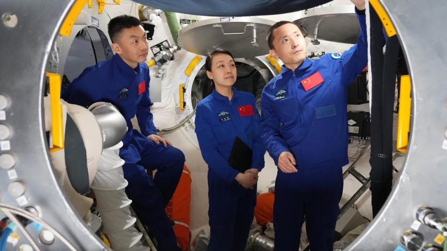 黃進達-港籍女航天員實現香港青年廿年航天夢