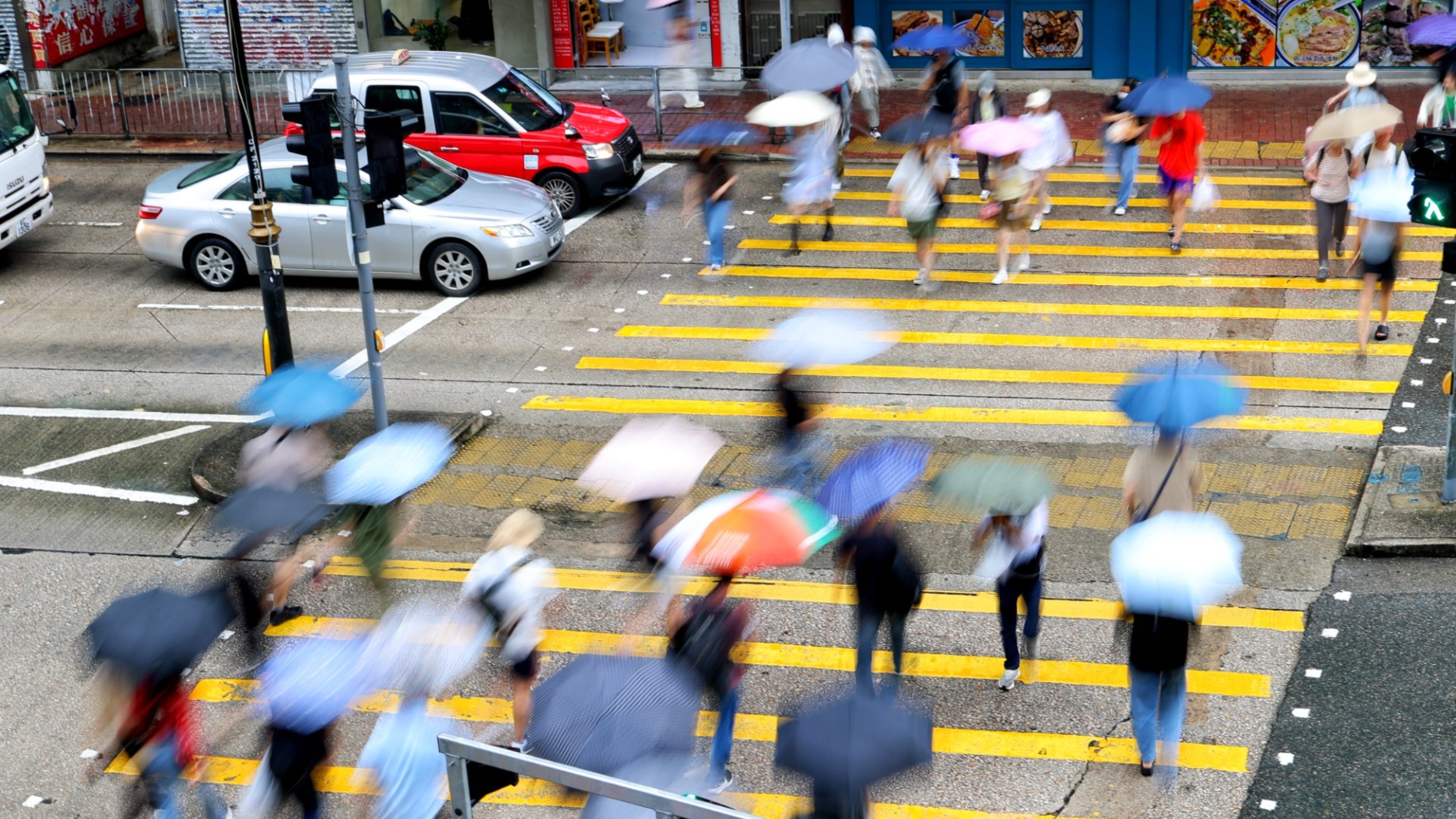 天文台料明日早晚驟雨較多-隨後兩日雨勢有時頗大及有狂風雷暴