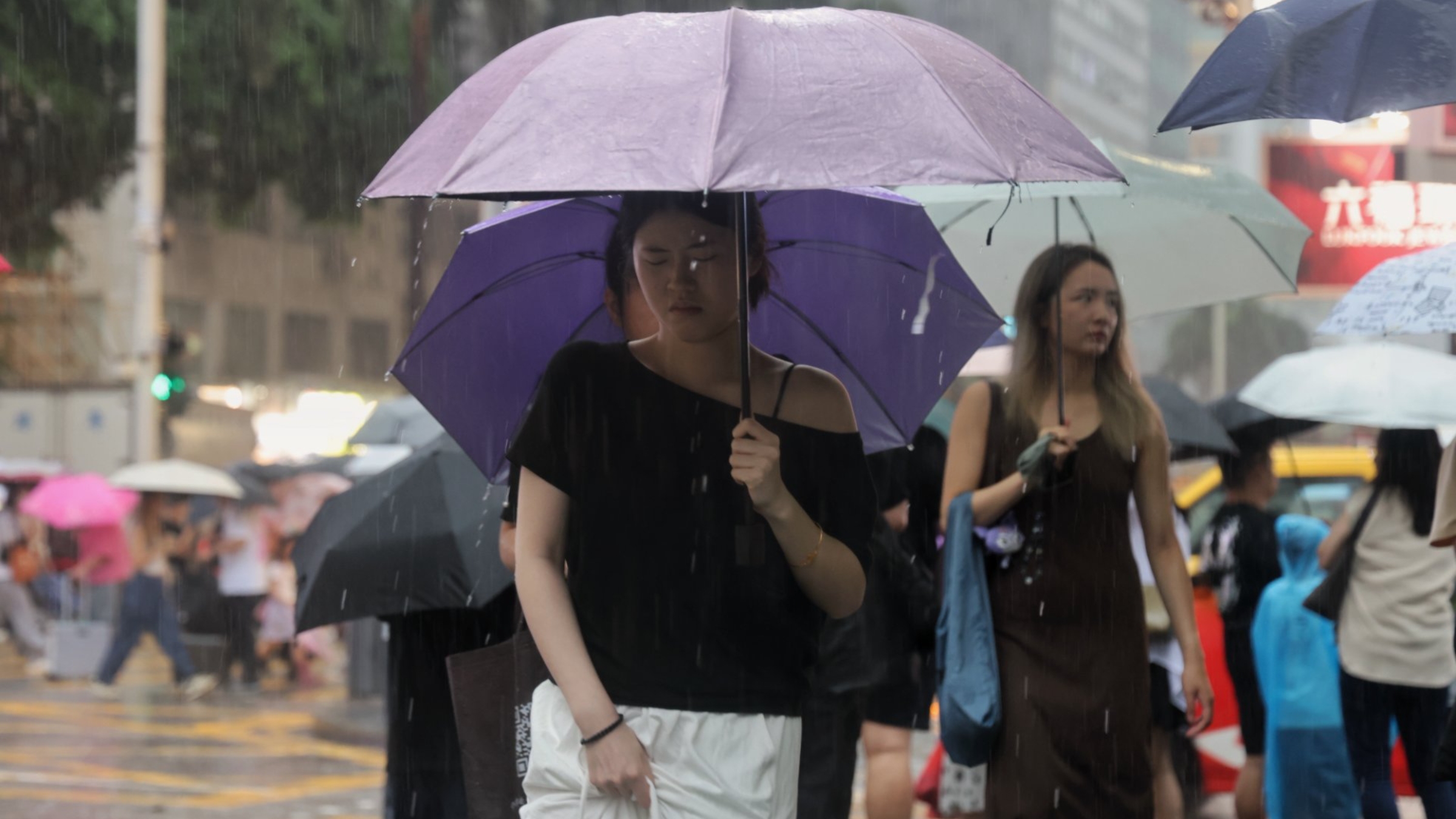 天文台料本港今晚及明日初時雨勢有時頗大-部分地區有機會水浸