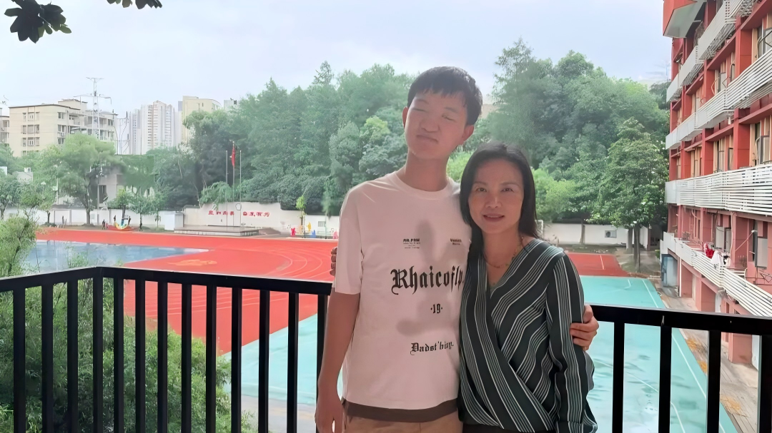 山西挖眼案-受害男孩特教高考721分奪全國第一-獲長春大學錄取修雙學位