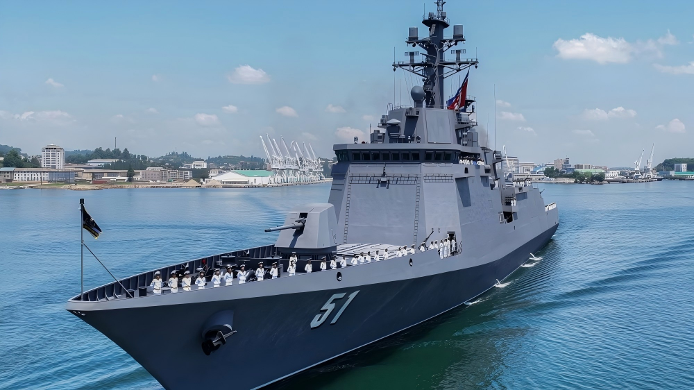 崔賢-號驅逐艦正式入列北韓海軍服役-金正恩出席儀式