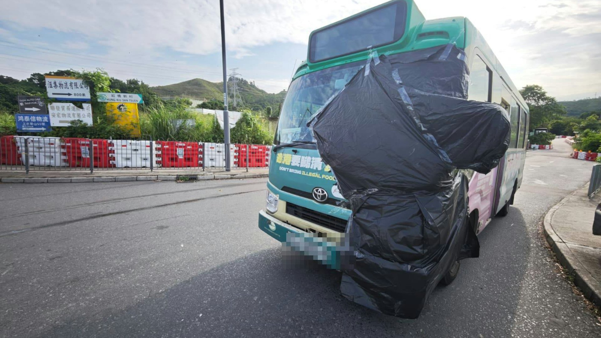 單車漢文錦渡路遭專線小巴撞倒-昏迷送院搶救後不治