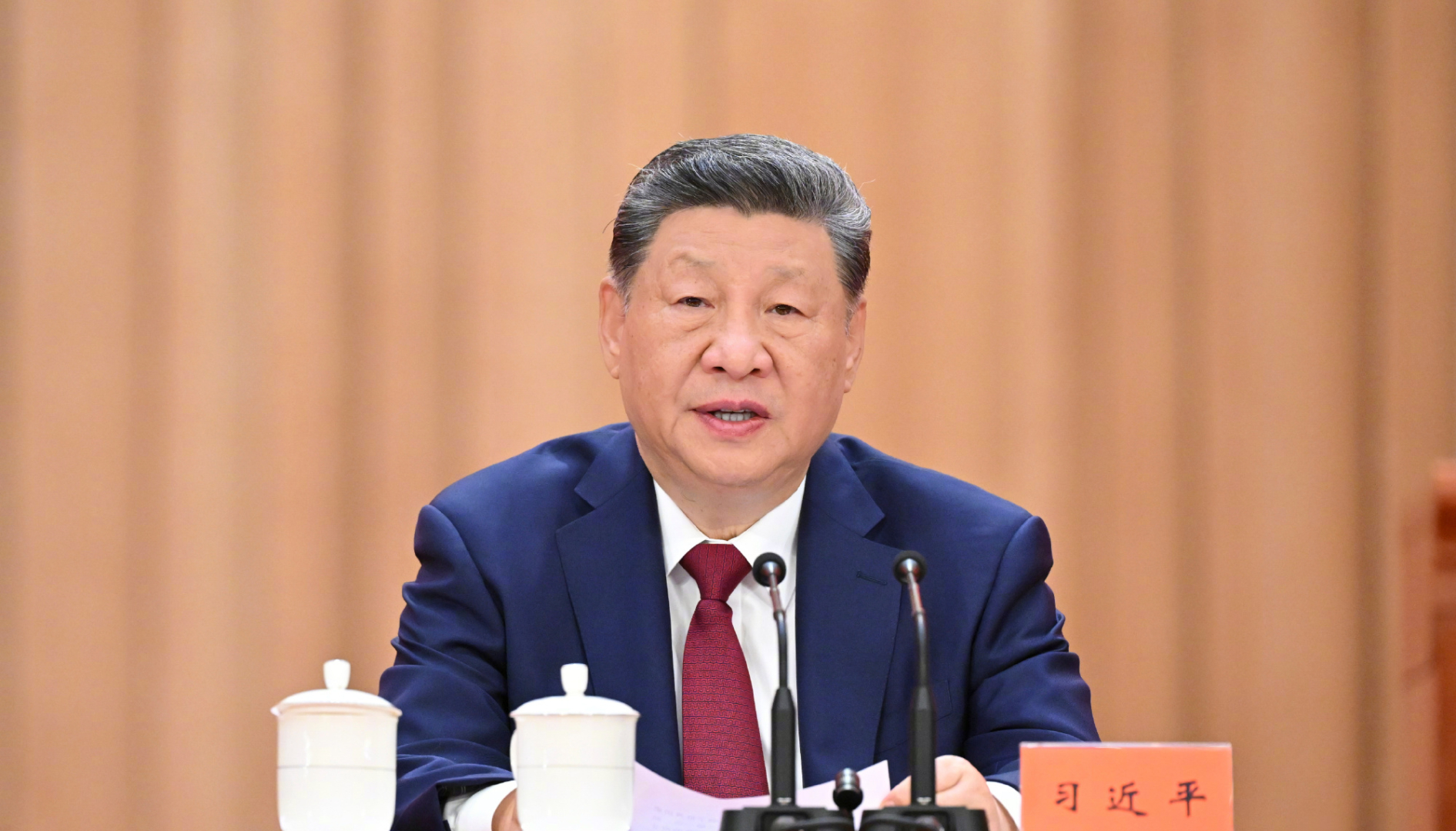 習近平-決不能驕傲自滿止步不前-奮力創造新的歷史輝煌