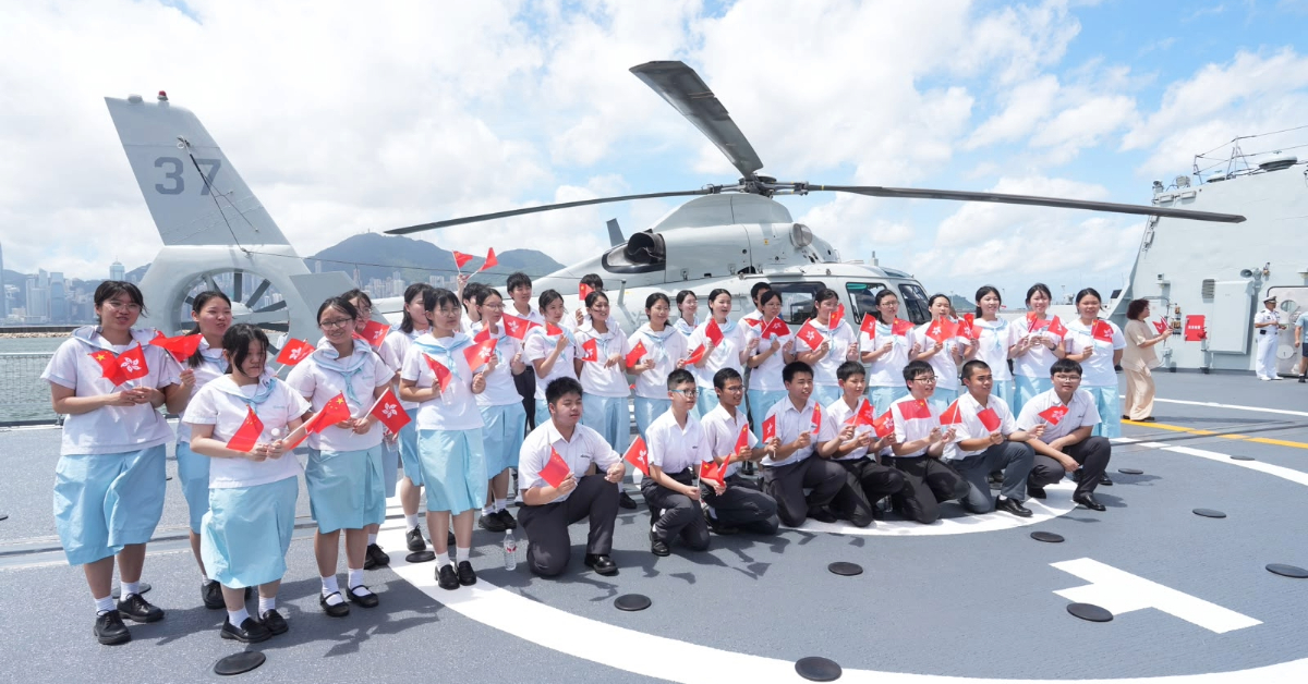 歡迎學生獲邀率先上南寧艦參觀-同學們-感到自豪