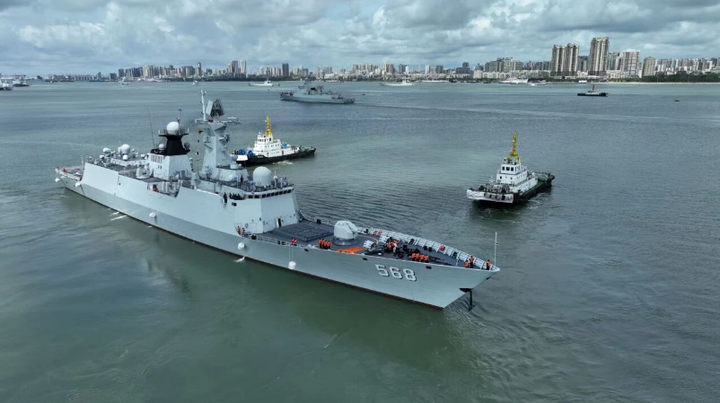 解放軍南寧艦及衡陽艦抵達香港水域-3日至5日向市民開放參觀