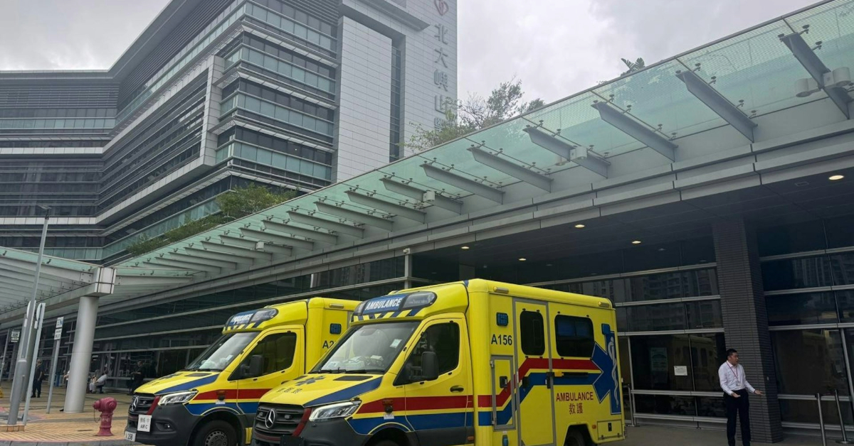機場南停機坪接駁巴士與行李拖車相撞-七人受傷包括兩名小童
