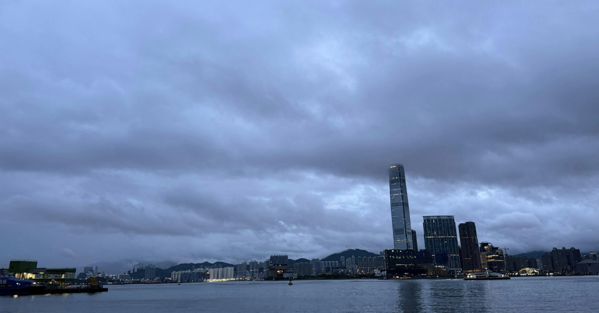 天文台考慮發強烈季候風信號-今有大驟雨及狂風雷暴
