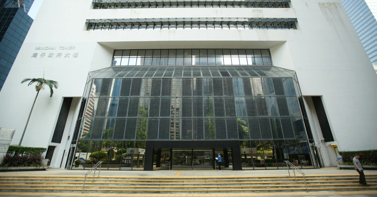 英女涉誣告銀行家強姦勒索10萬鎊被判囚6年-官斥邪惡殘忍