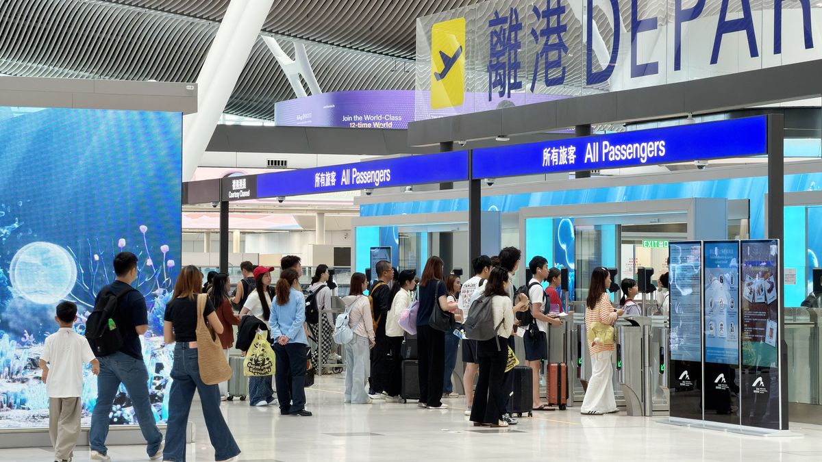 颱風紅霞-機管局料全日重新編配675班機-目標明早恢復航班正常運作