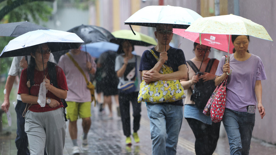 天文台-本港明日雨勢有時頗大-有需要會發出暴雨警告