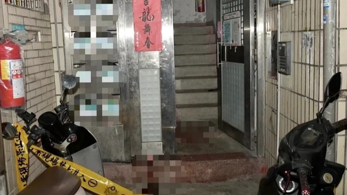 台灣新北公公雙刀追殺媳婦-連砍上百刀頭顱幾乎與身體分離