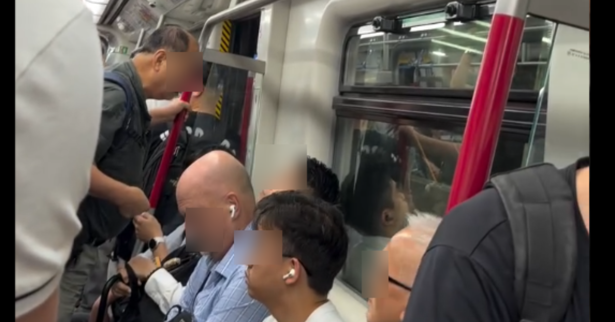 有片-後生仔要求地鐵阿叔排隊反遭辱罵-網民讚後生仔不還口好脾氣