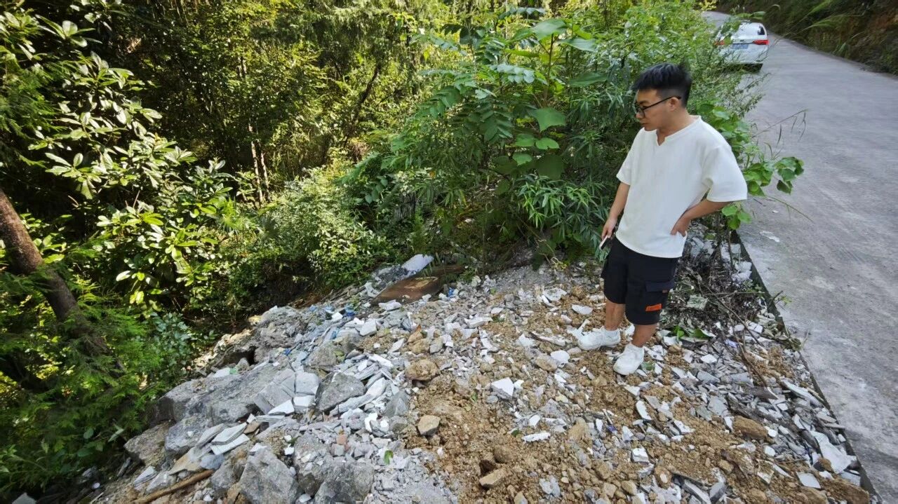 彭水00後網格員龔寶冬遺骸被尋獲-山泥傾瀉前奔走轉移群眾不幸遇難