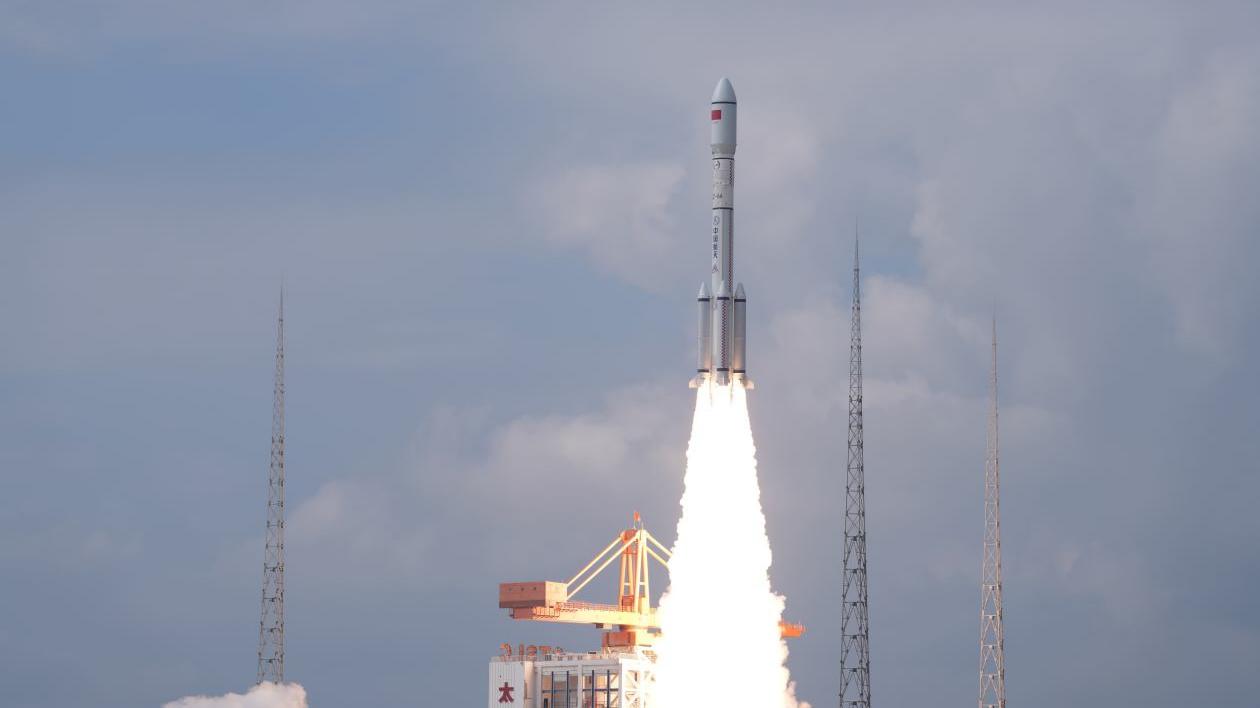 中國成功發射通信技術試驗衛星二十七號A-B星-順利進入預定軌道