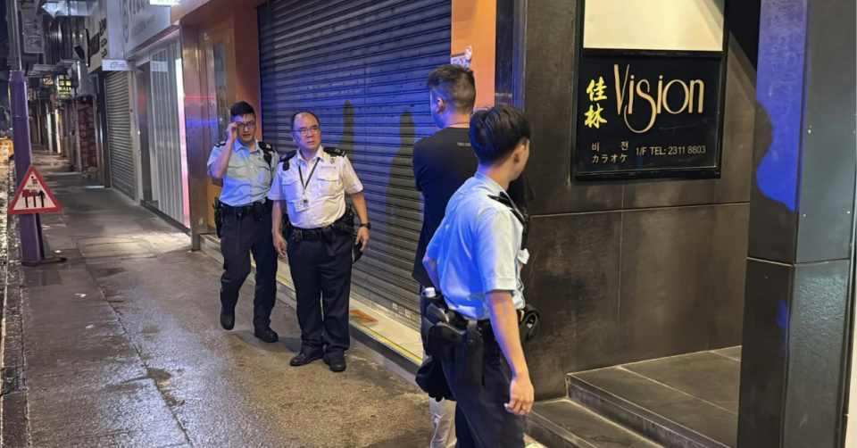 尖沙咀樓上吧命案-貨車司機涉協助罪犯還押10-29再訊