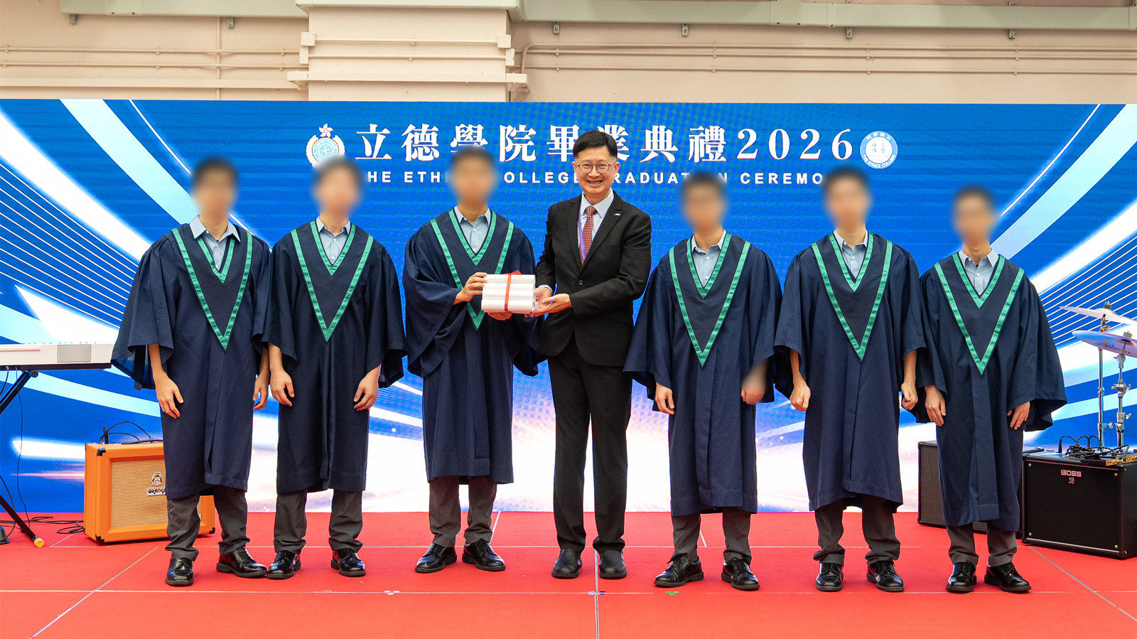 立德學院舉行第三屆畢業禮-湯修齊-冀課程裝備同學重投社會