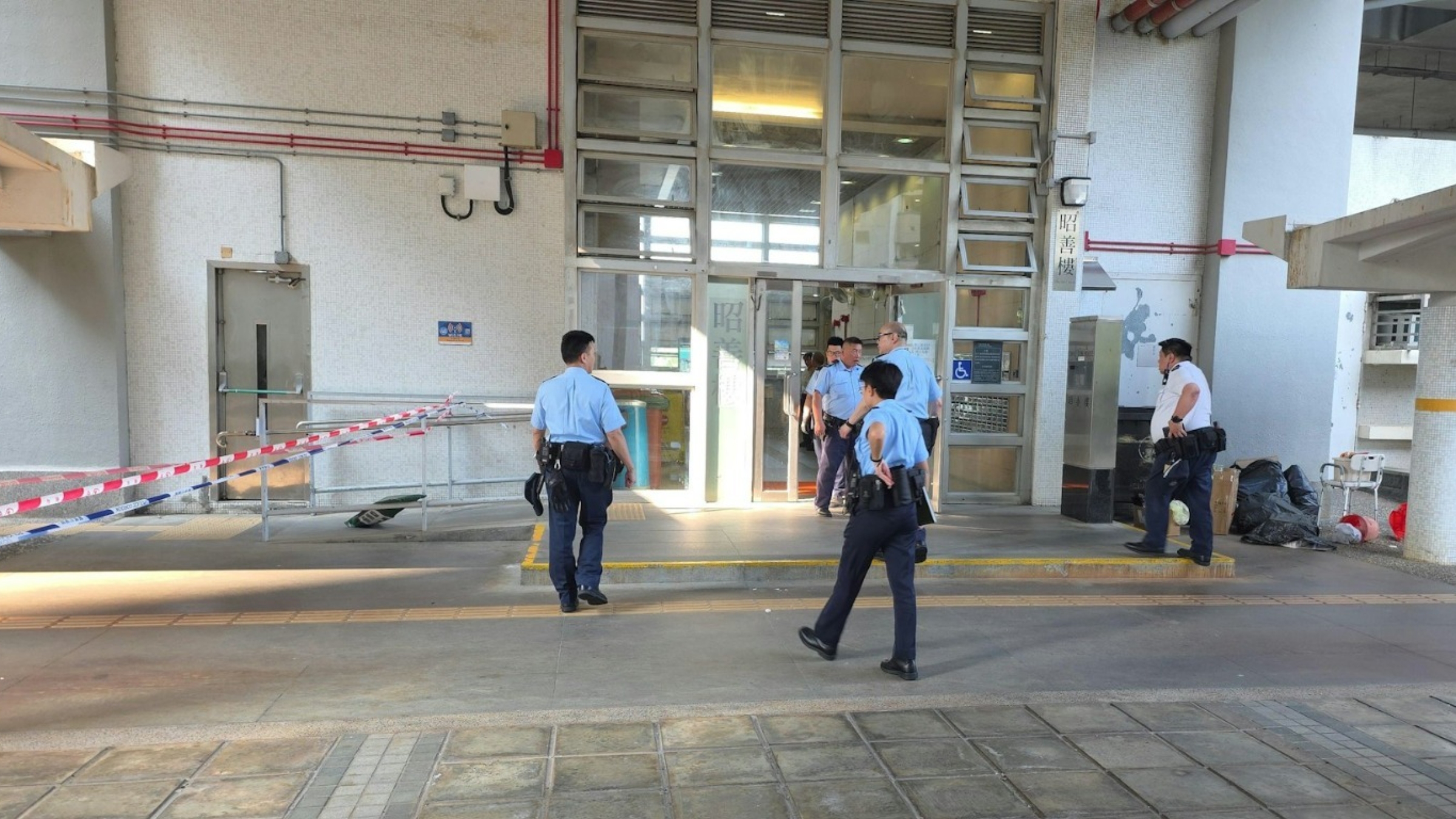 黃大仙上邨命案據報男死者與傷者為上下層鄰居-曾因噪音問題爭執