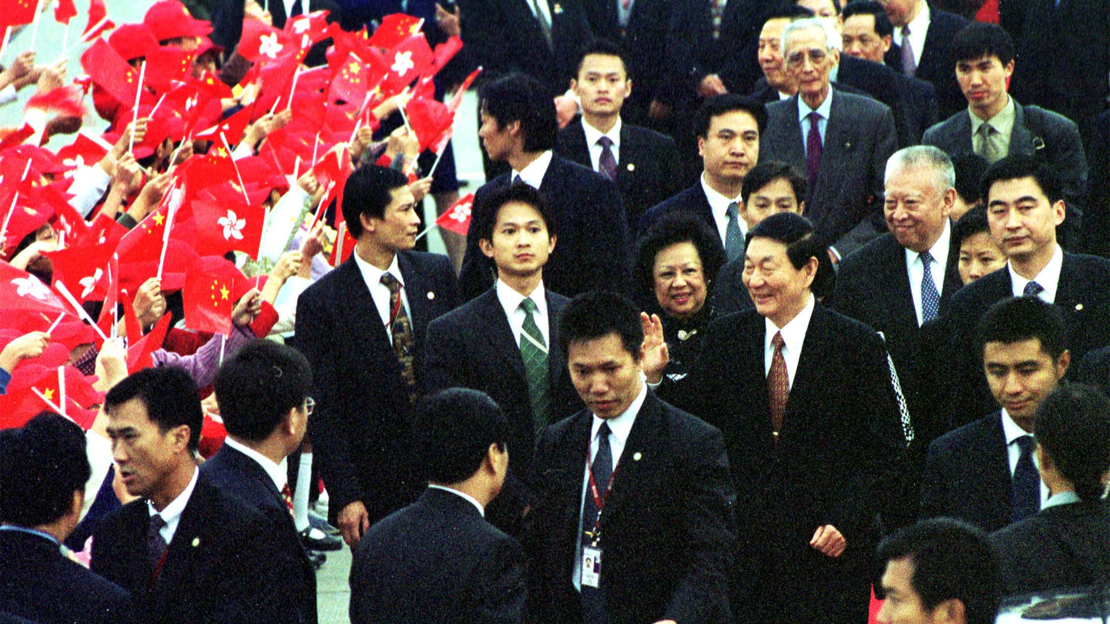 朱鎔基的香港情結-深情說出-我愛香港---艱難時刻為港打氣