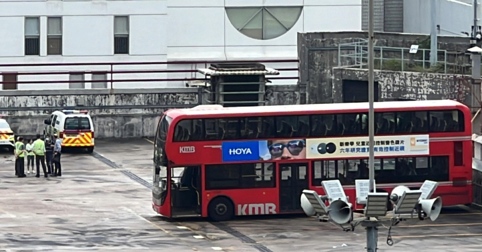 九巴排車員倒車撞斃車長-不小心駕駛罪成被判200小時社服令