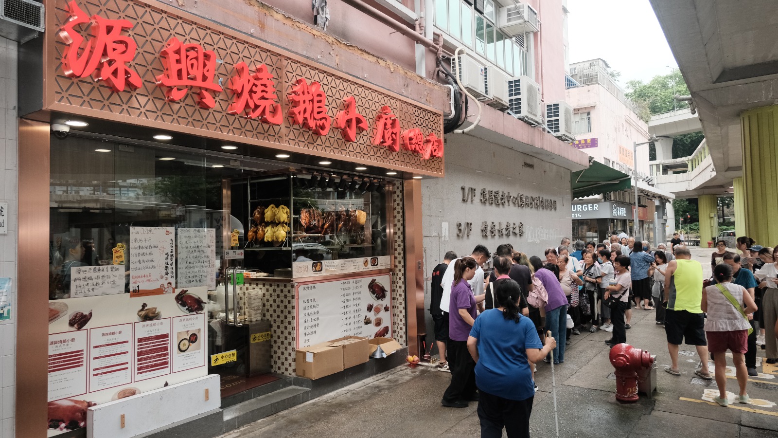 月派1200愛心飯盒--慈善茶餐廳-明火烹出人情味