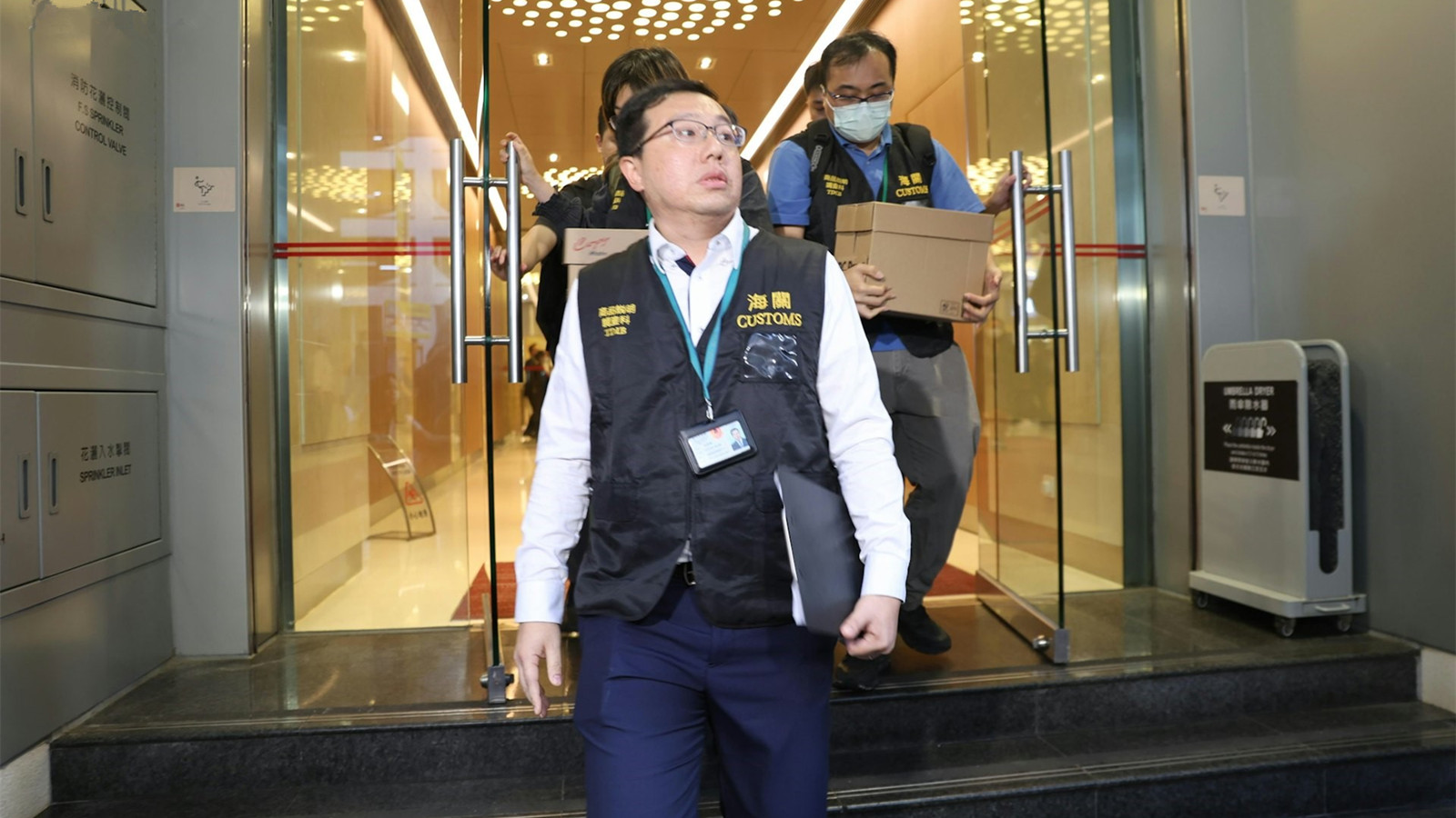 Opatra-London涉不良銷售4店無營業-海關接6宗舉報到上環秘書公司搜證