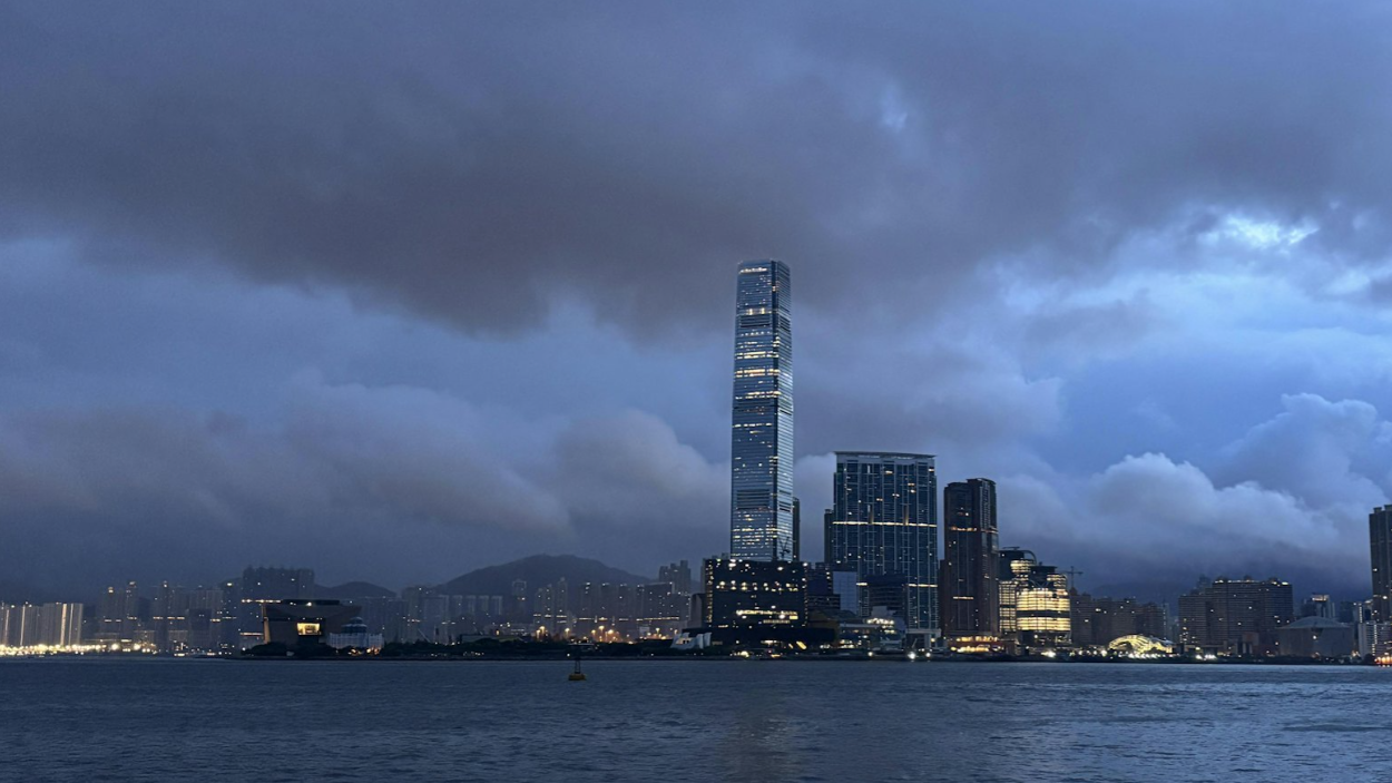 天文台-強雨區逼近-未來兩三小時影響本港