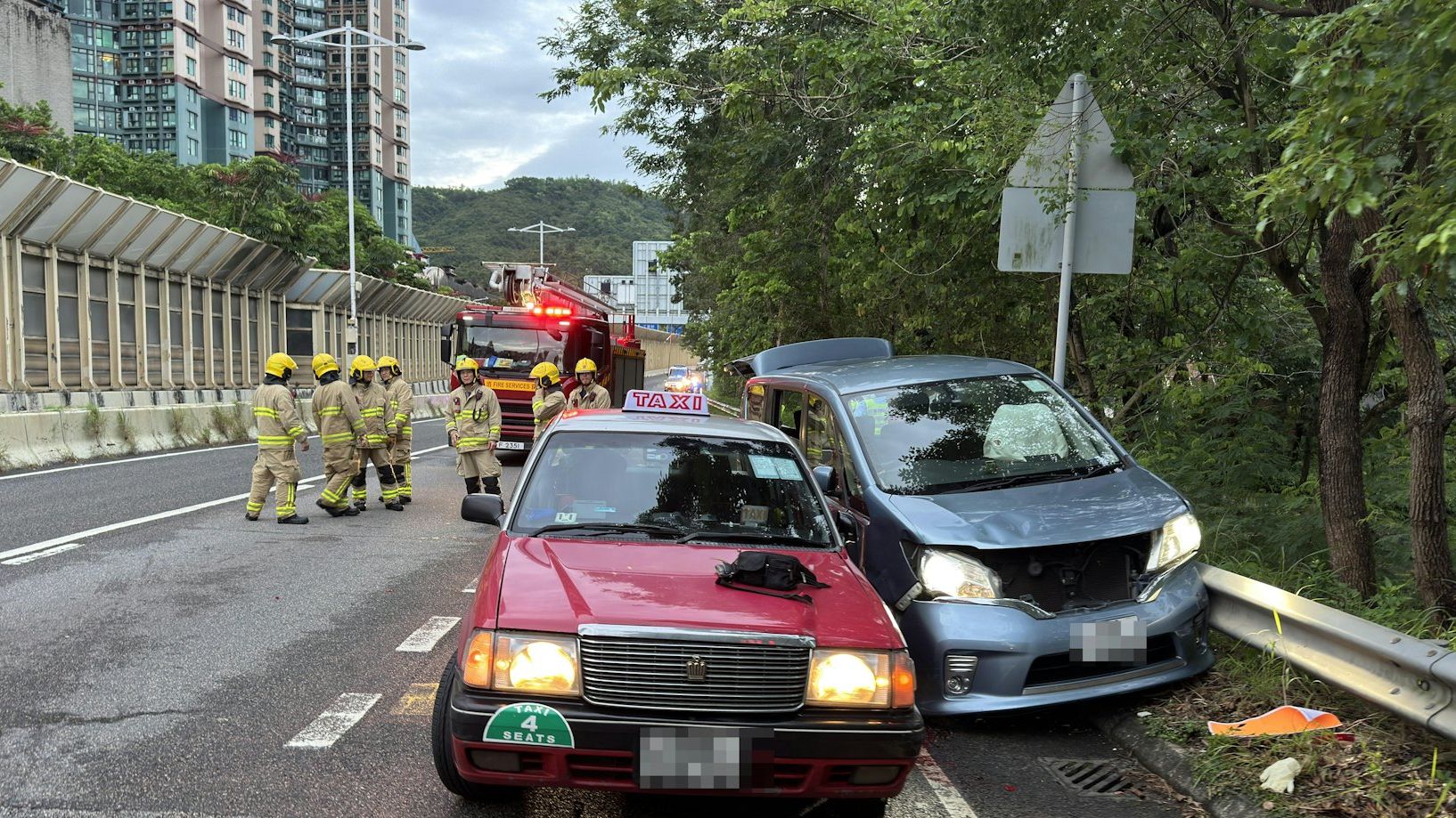 將軍澳67歲的士司機落車檢查爆胎-遭私家車猛撞不治