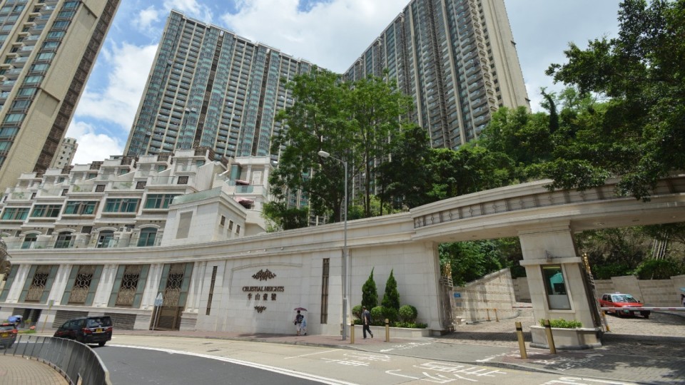 宏福苑承建商董事2400萬沽半山壹號-八個月連賣十物業套現