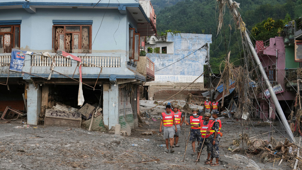 尼泊爾洪災增至最少579人死亡-逾1900人失蹤