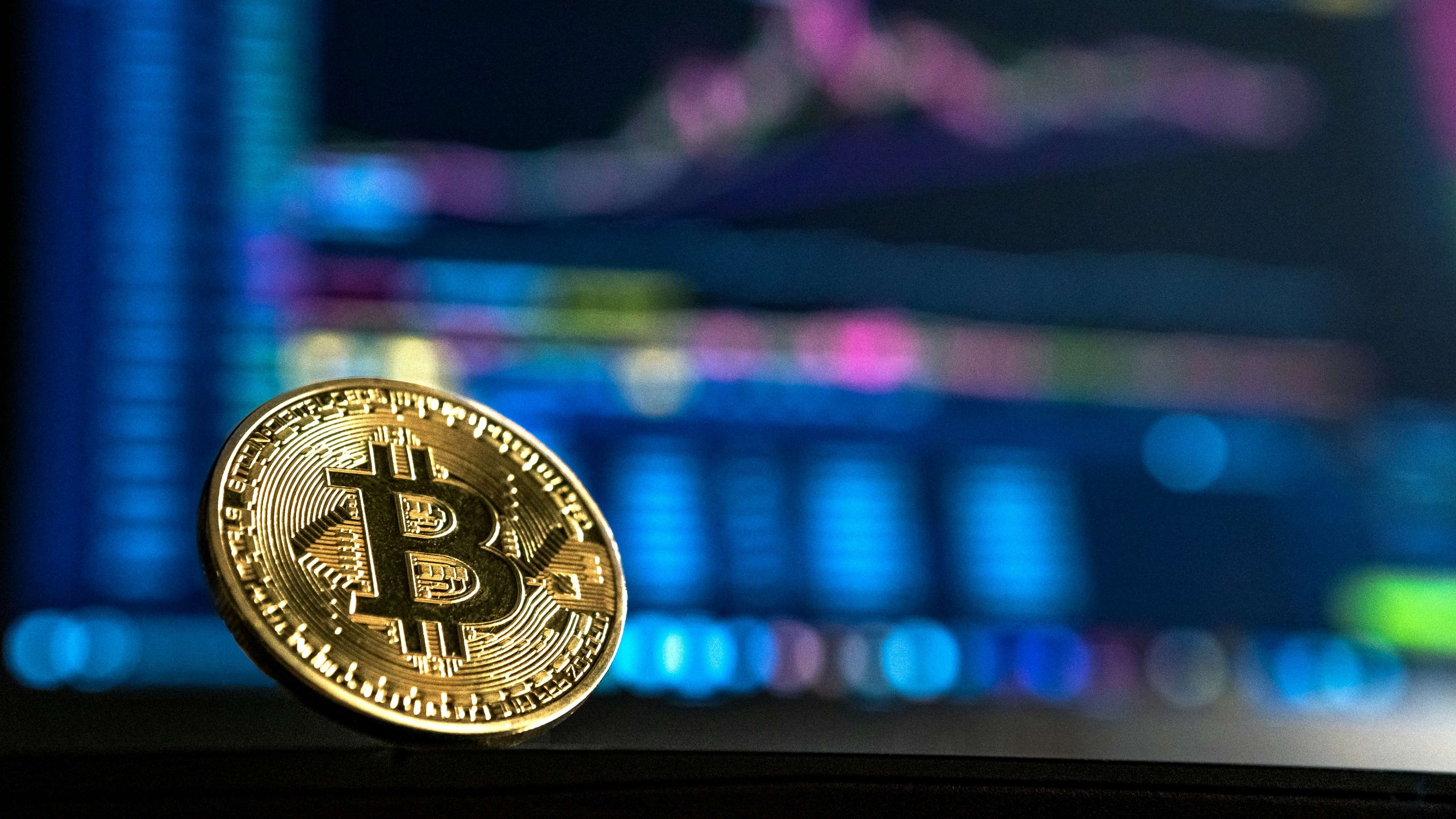 薦書-100萬美元一度縮水至15萬-一位銀行家的比特幣八年投資路