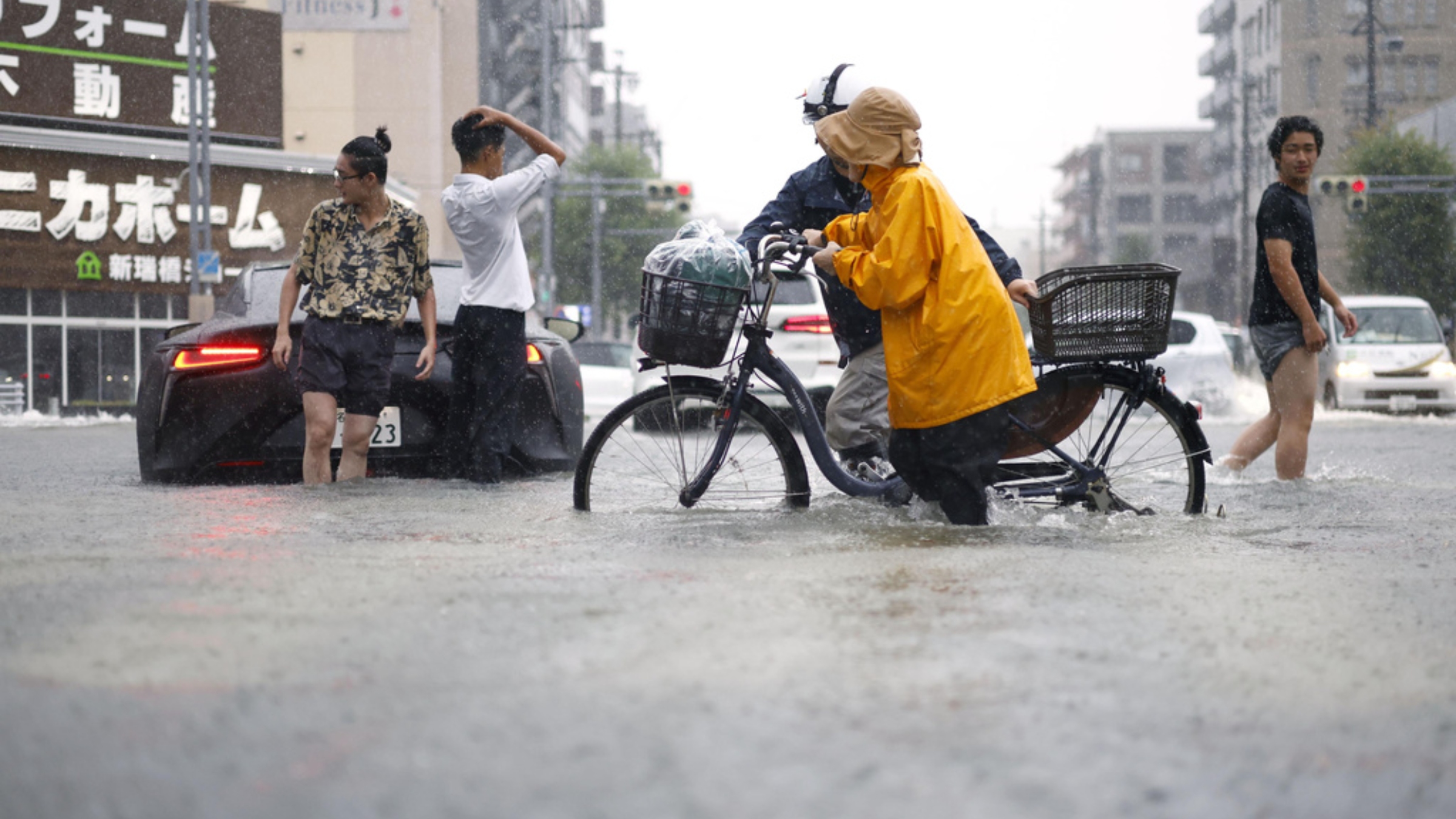 日本名古屋破紀錄暴雨致41人受傷-部分亞運場館出現漏水