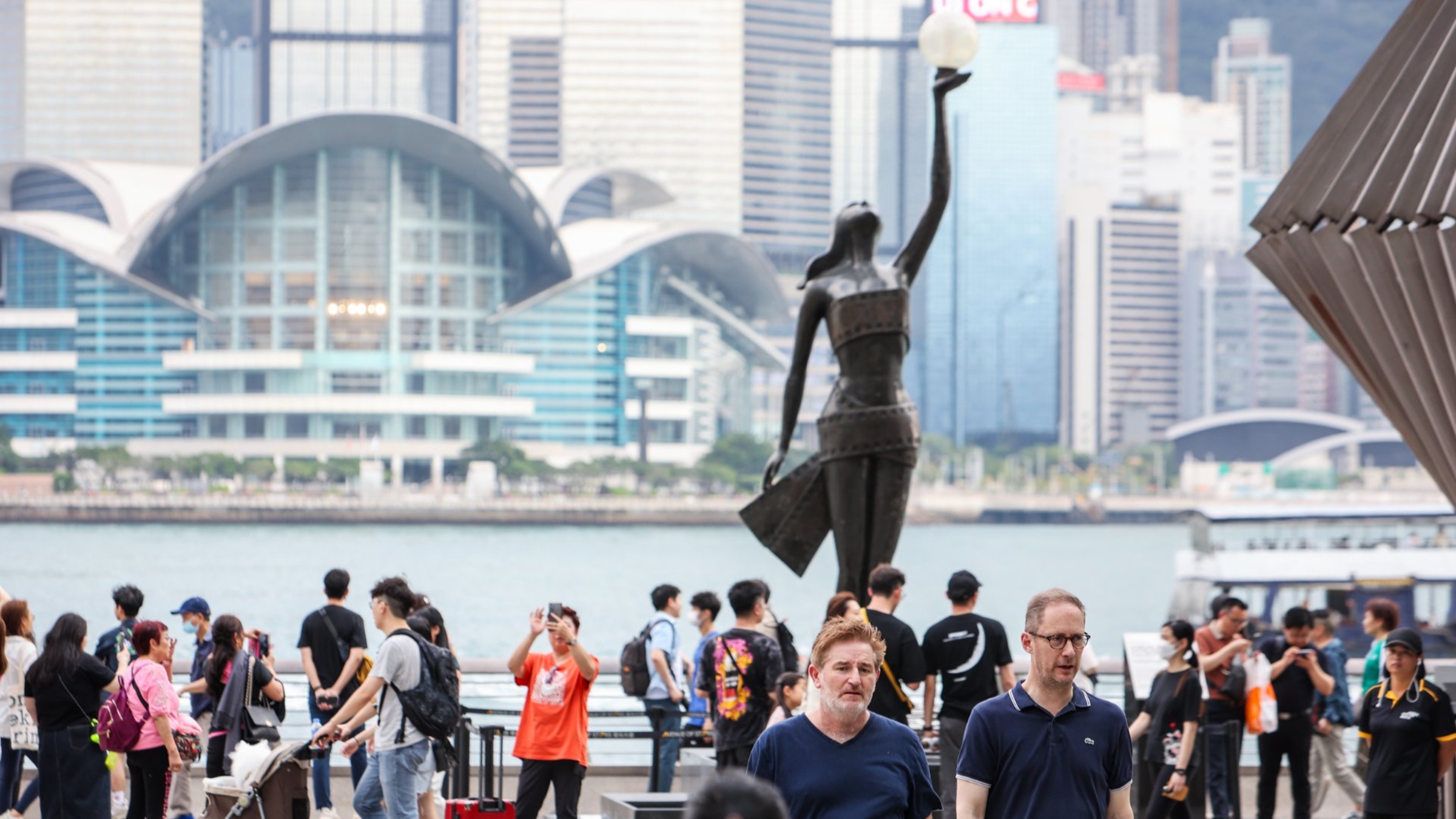 8月訪港旅客錄546萬人次按年升6--創疫情後單月新高