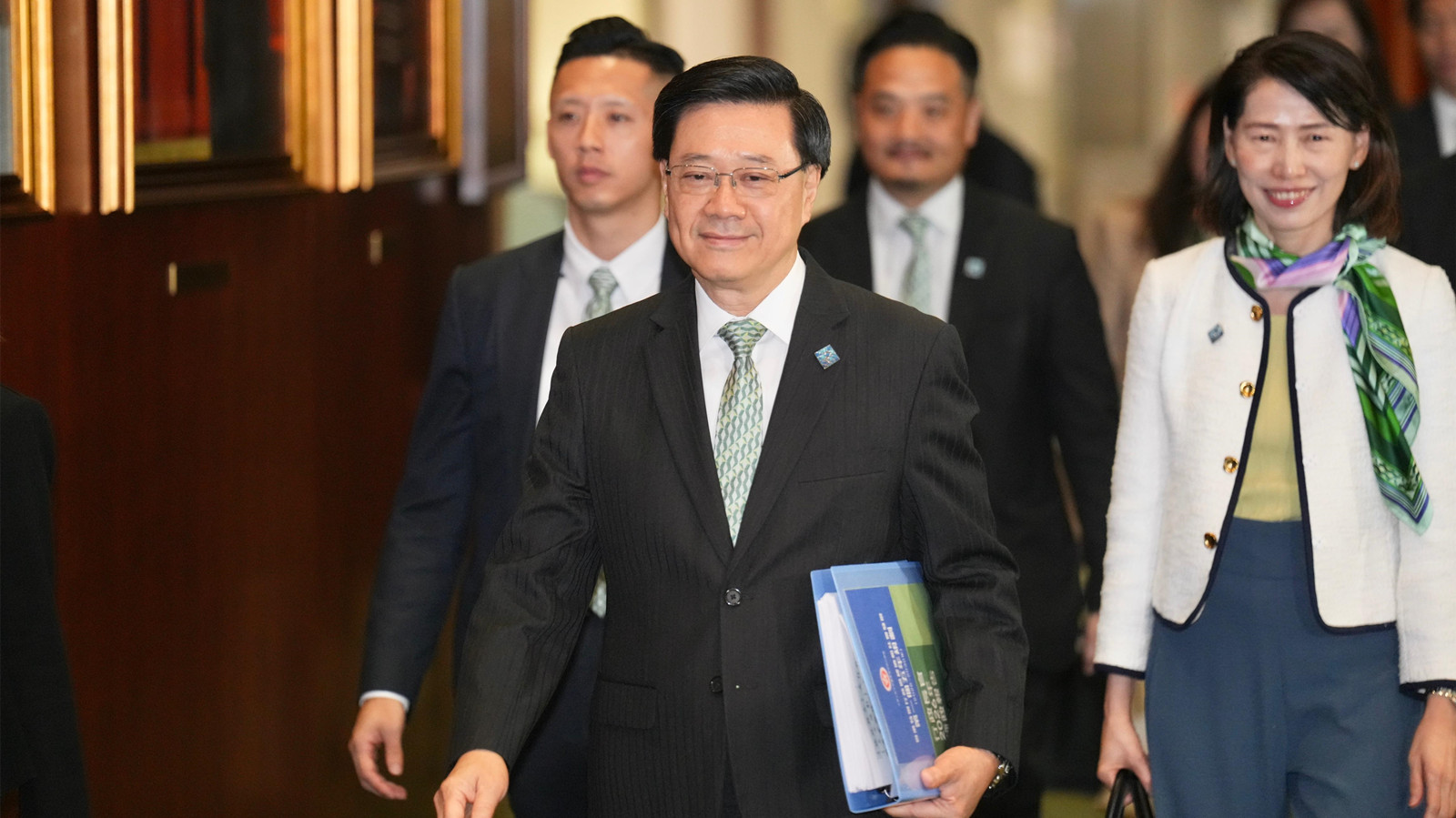 吳靜怡-香港五年規劃與施政報告相互配合-充分對接國家發展大局